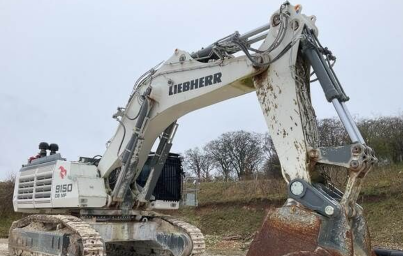 Liebherr R9150B