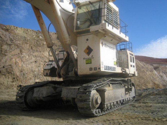 Liebherr 994 Super Long Reach