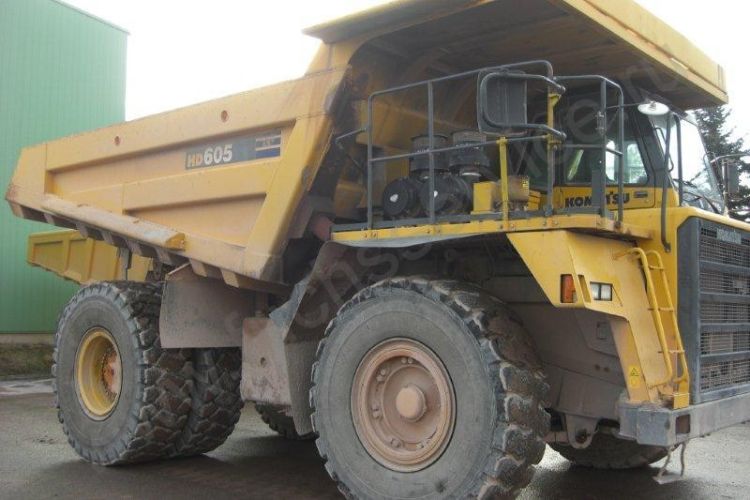Komatsu HD 605