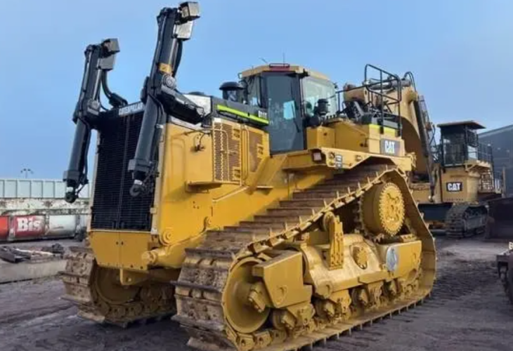 CAT D11T