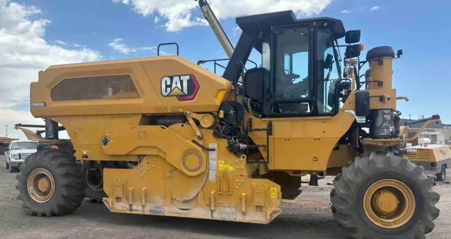 CAT RM800