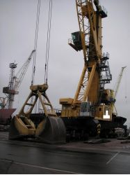 Liebherr LHM 250