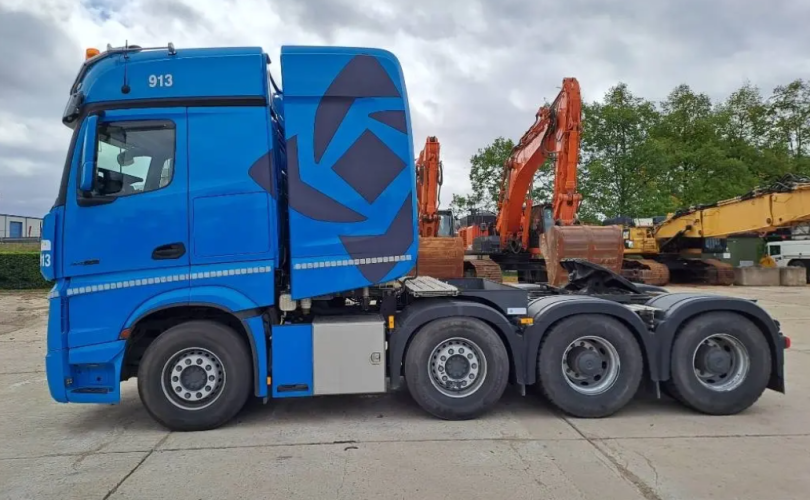 Mercedes-Benz Actros 4463 LS Giga