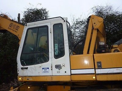 Liebherr A 912