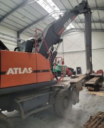 Перегружатель колесный