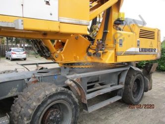 Liebherr A 904