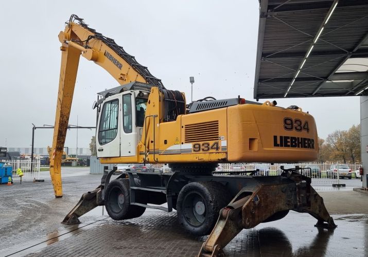 Liebherr A934C