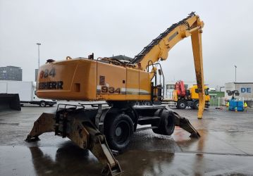 Liebherr A934C