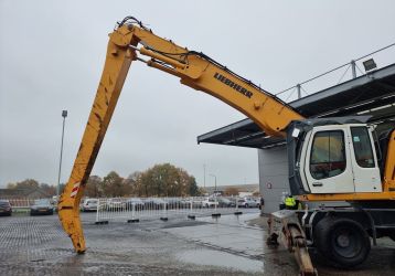 Liebherr A934C